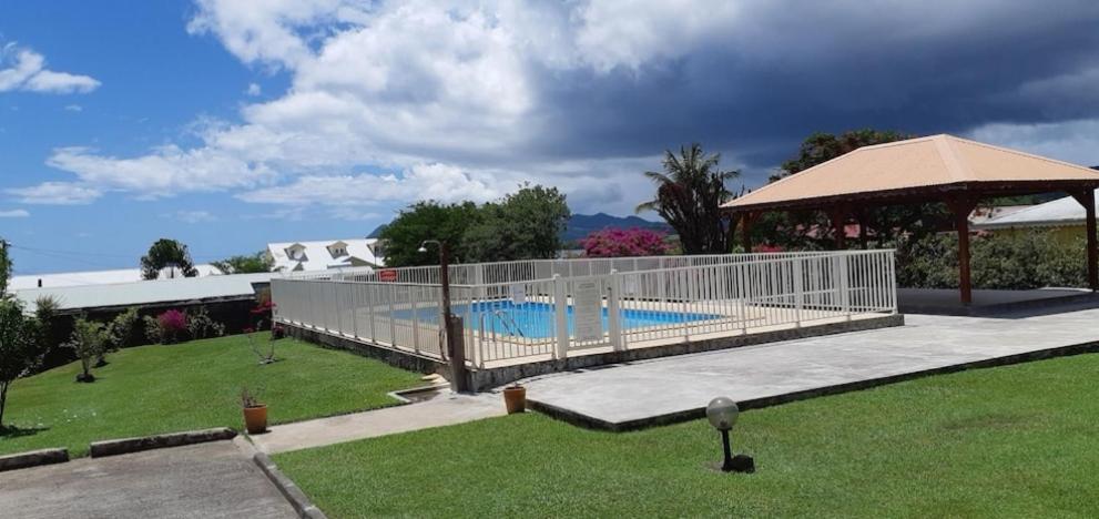 Ti'Bakoua A Sainte-Luce Plage Et Piscine Екстер'єр фото
